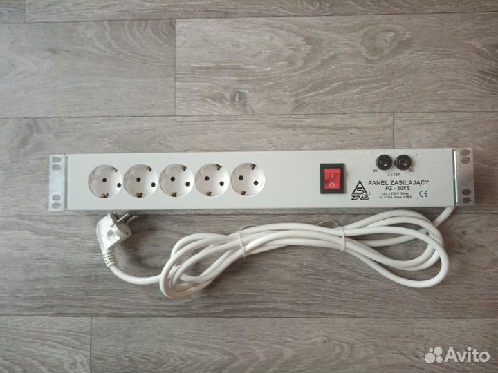 Блок силовых розеток 19