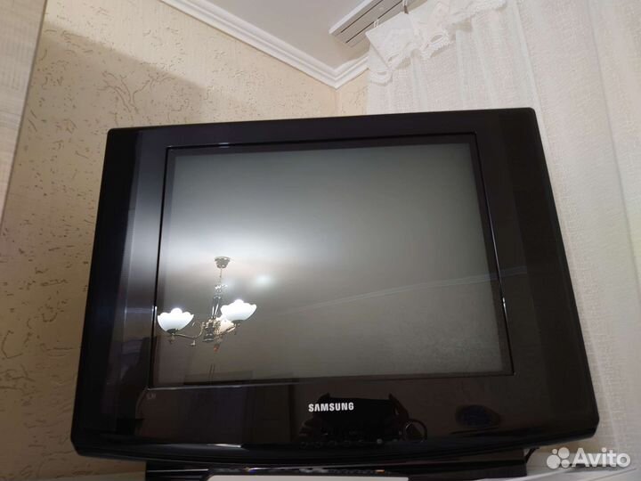 Телевизор Samsung 32 дюйма