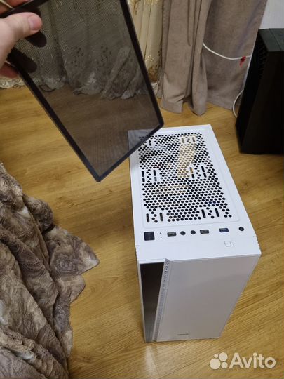 Корпус Ginzzu CL220 White FAN USB3.0 Window