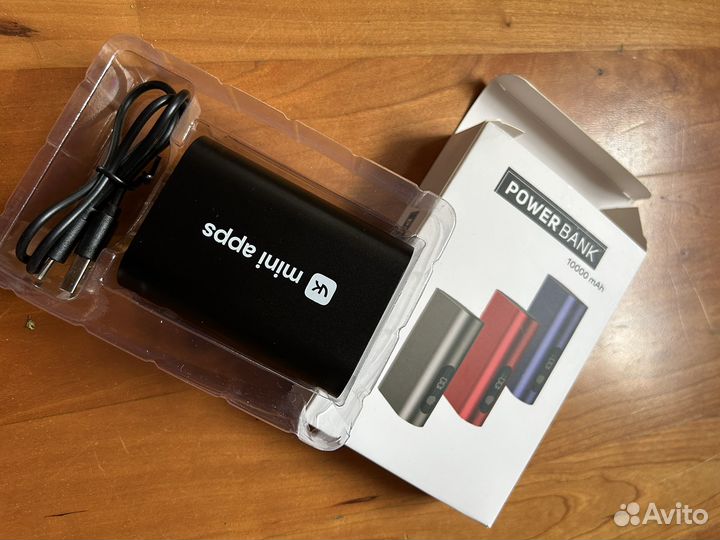 Powerbank новый 10000