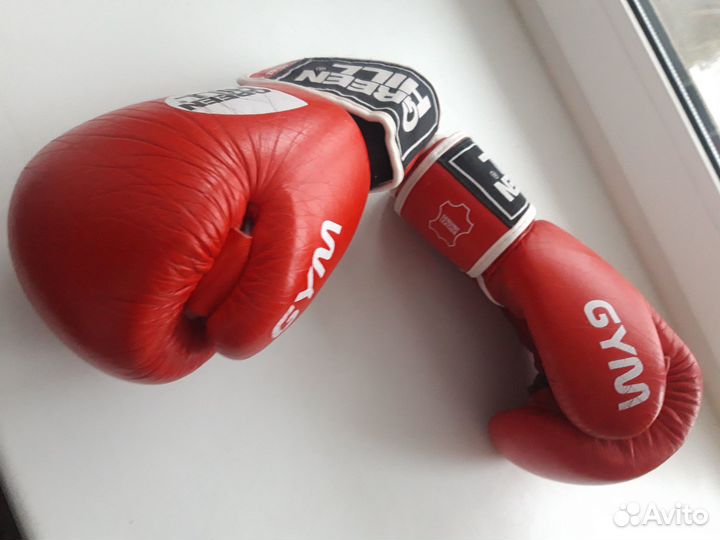 Продам боксёрские перчатки