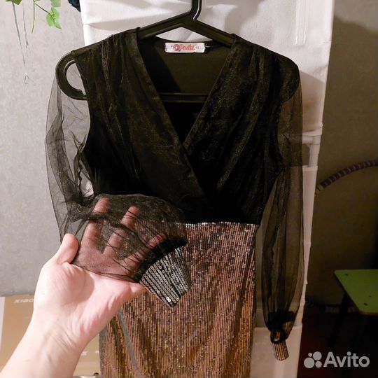 Нарядное платье