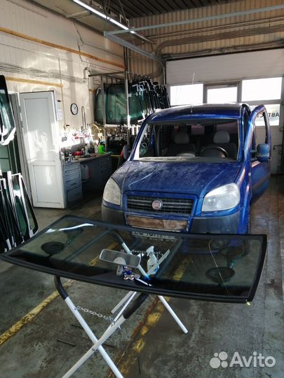 Лобовое стекло на Фиат Добло