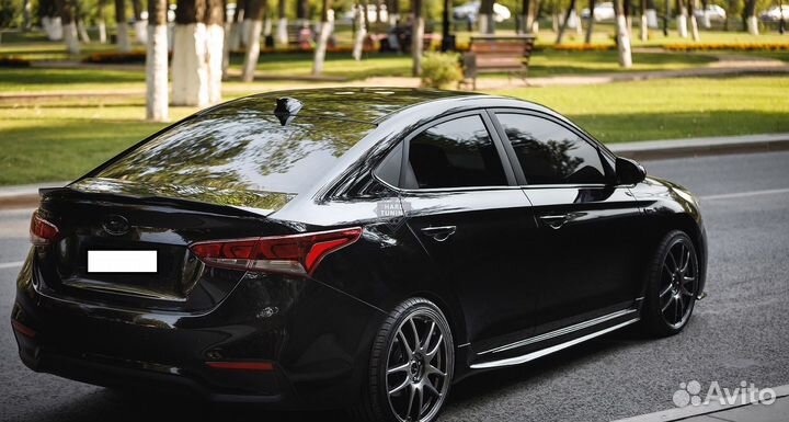 Накладки порогов без брызговиков Hyundai Solaris