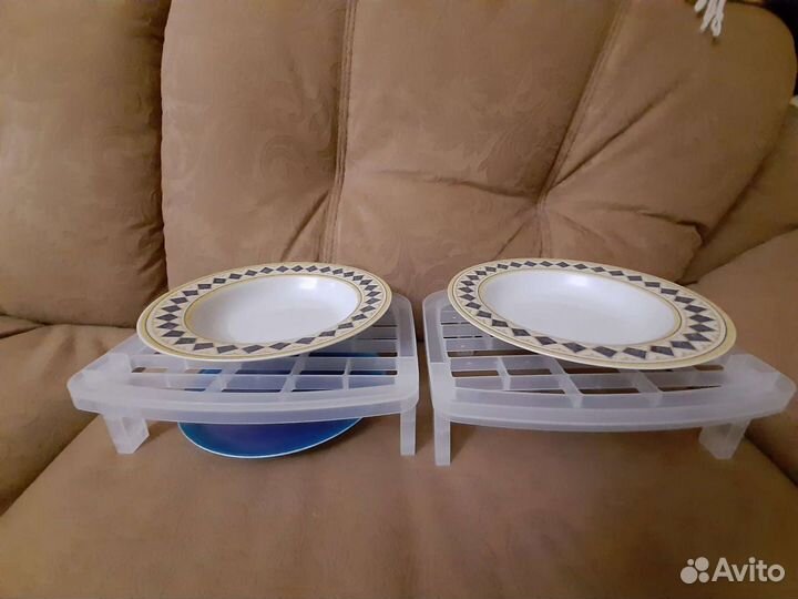 Подставка-органайзер для тарелок новая