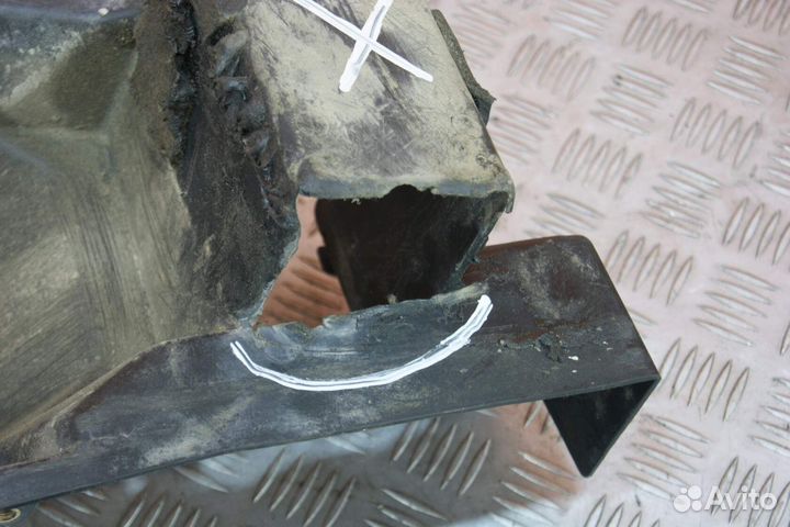 Подкрылок Kawasaki ZZR400-1