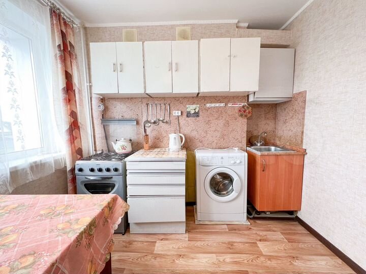 2-к. квартира, 57,3 м², 2/5 эт.