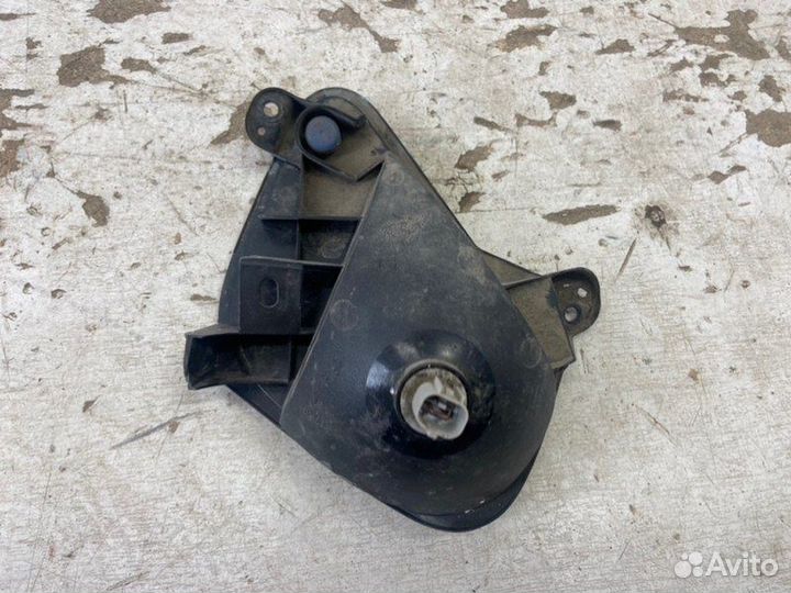 Фонарь противотуманный задний правый Mitsubishi