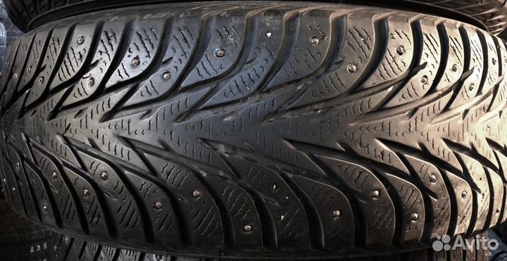 Yokohama Ice Guard IG35 215/60 R16
