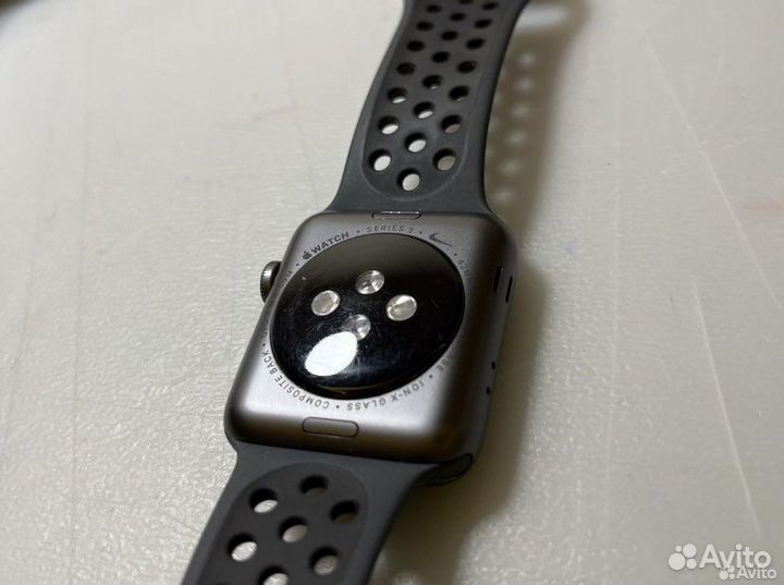 Часы apple watch 3 42mm nike