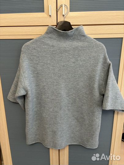 Свитер женский