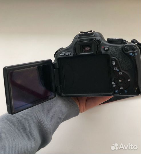 Фотоаппарат Canon EOS 600D Kit