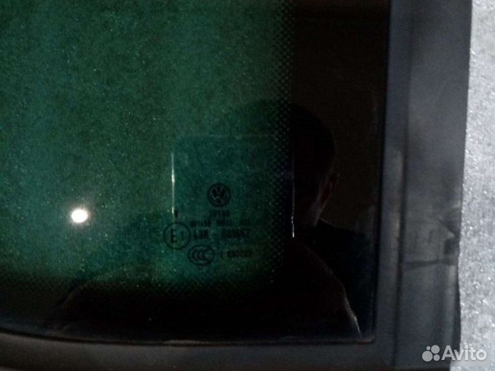 Стекло глухое правое правое Volkswagen Tiguan