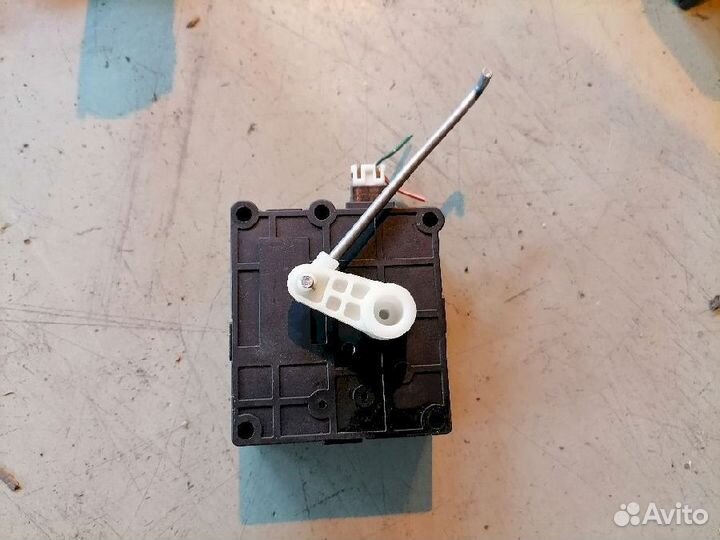 Сервопривод печки MR270676 Mitsubishi Galant Legnu