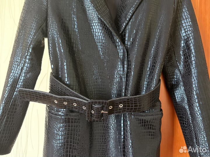 Плащ женский