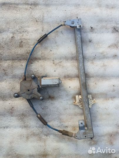 Стеклоподъемник передний правый Peugeot 406