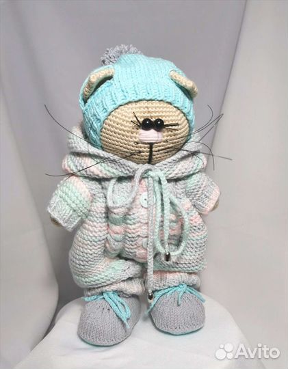 Кошечка вязаная игрушка