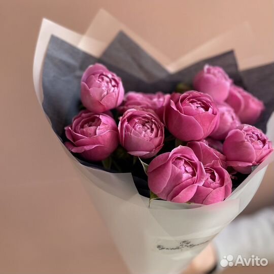 Букет цветов «Фиолет» (Роза кустовая пионовидная)