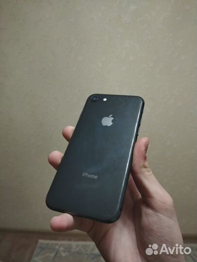 iPhone 8, 64 ГБ