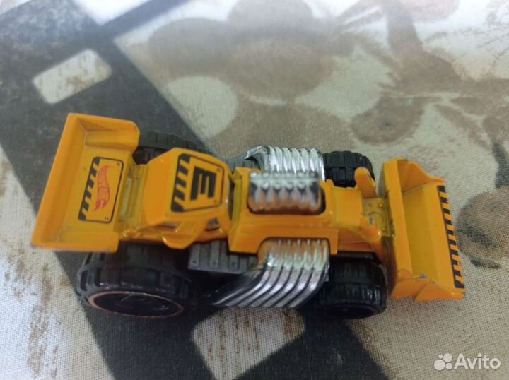 Hot wheels машинки 4 шт
