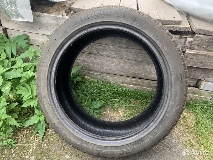 Sunfull SF-W11 235/45 R18