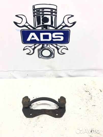 Скоба суппорта передняя Ssangyong Actyon Sports 1