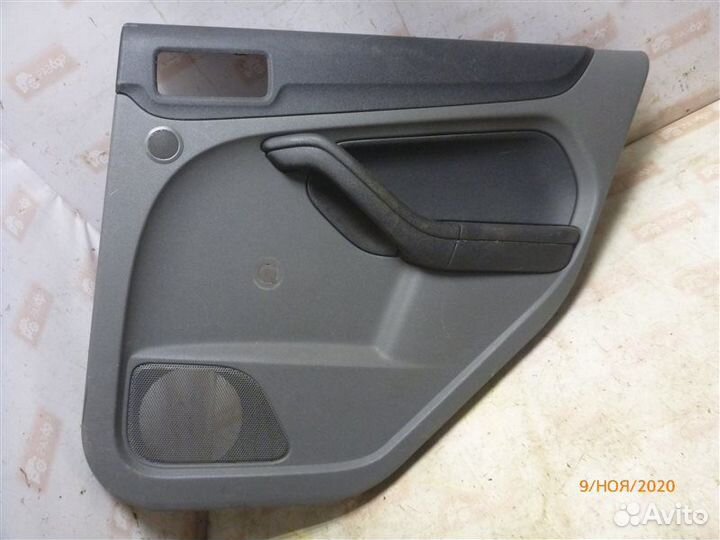 Обшивка двери задняя правая Ford Focus CB4 qqdb