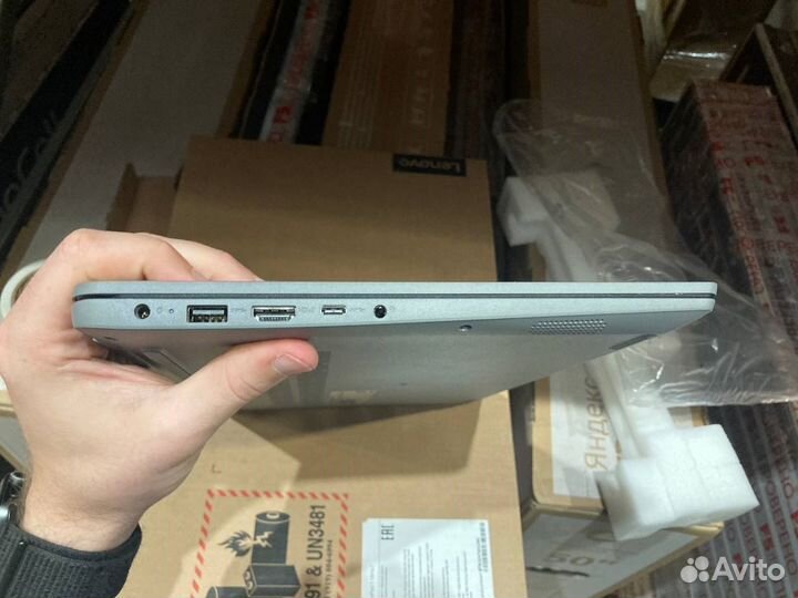 Ноутбук Lenovo ideapad 1