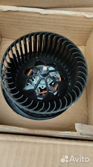 Мотор отопителя VAG