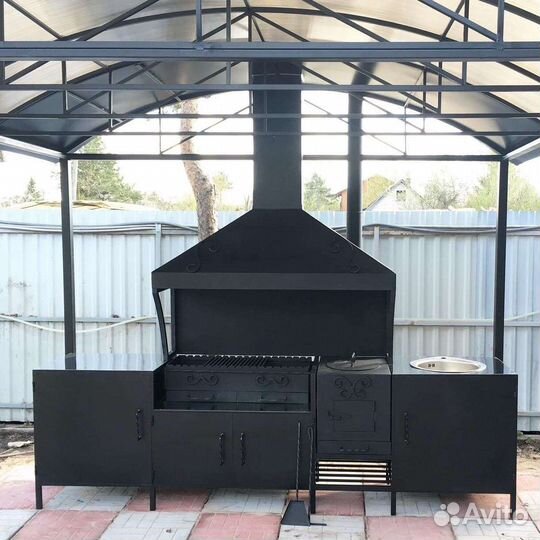 Мангальный комплекс из металла с вытяжкой