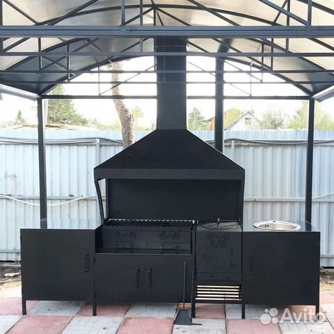 Мангальный комплекс из металла с вытяжкой