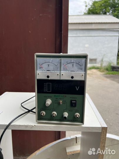 Лабораторный блок питания