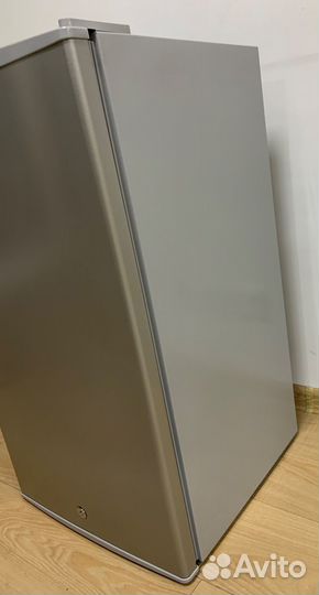 Холодильник Бирюса M90 металлик