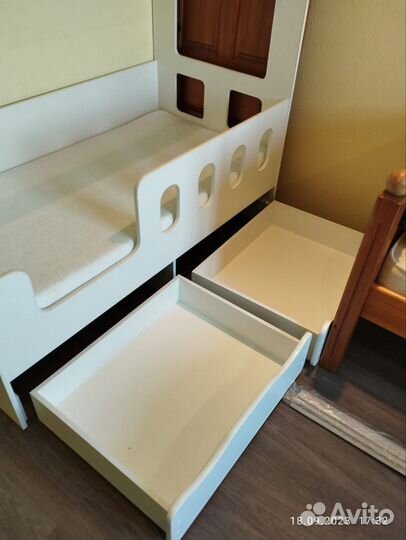 Детская кровать домик