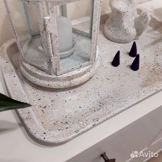 Поднос, подсвечник, статуэтка