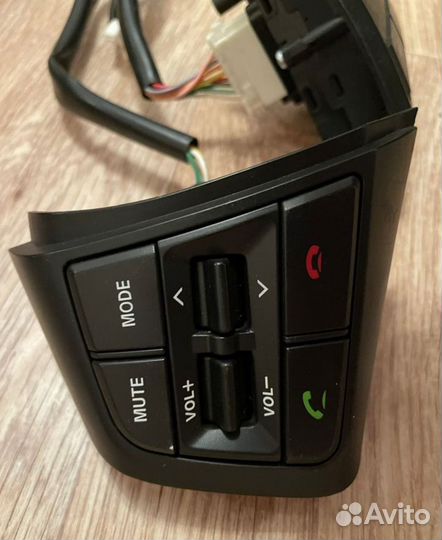 Кнопки на руль hyundai Tucson 3 (III)