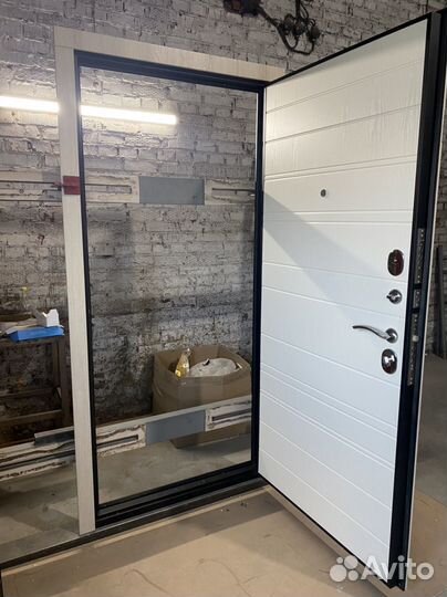 Дверь входная металлическая новая