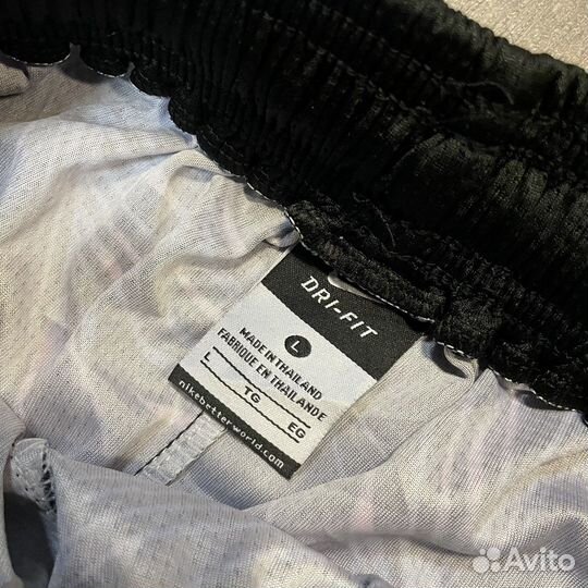 Шорты Nike