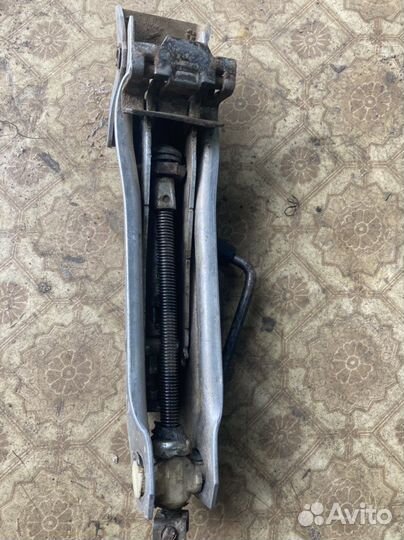 Ауди а4 а6 а8 оригинальный домкрат