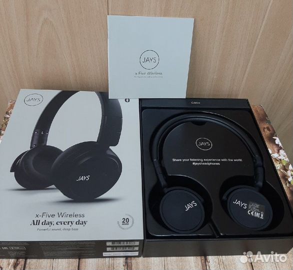 Bluetooth стереогарнитура Jays x-Five Wireless