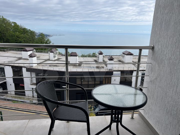 2-к. квартира, 50 м², 3/3 эт.