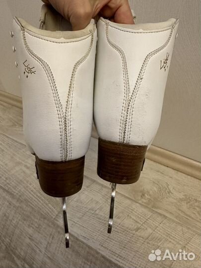 Фигурные коньки risport electra