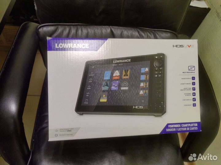 Lowrance HDS 12 Live с датчиком 3 in 1 RUS