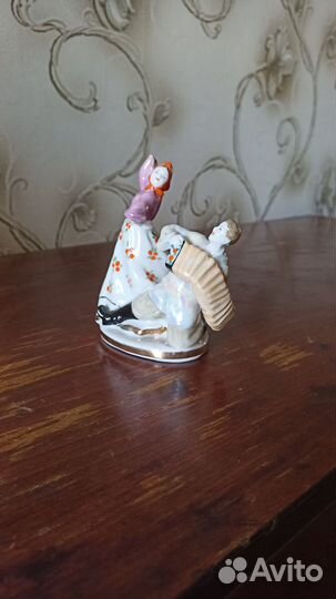 Статуэтка фарфоровая СССР