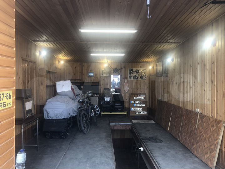 Гараж, > 30 м²