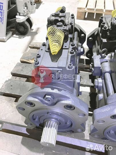 Основной насос Volvo EC250D 14632317