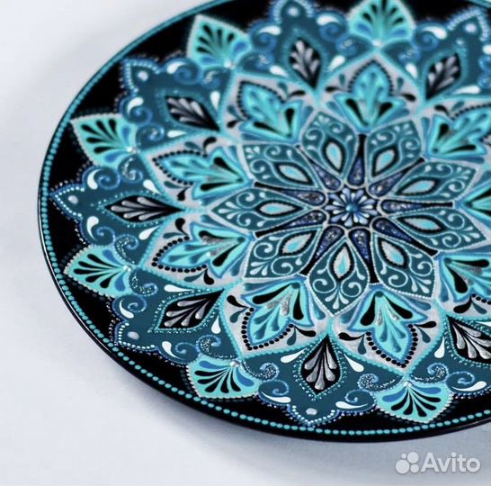 Тарелка декоративная. Точечная роспись