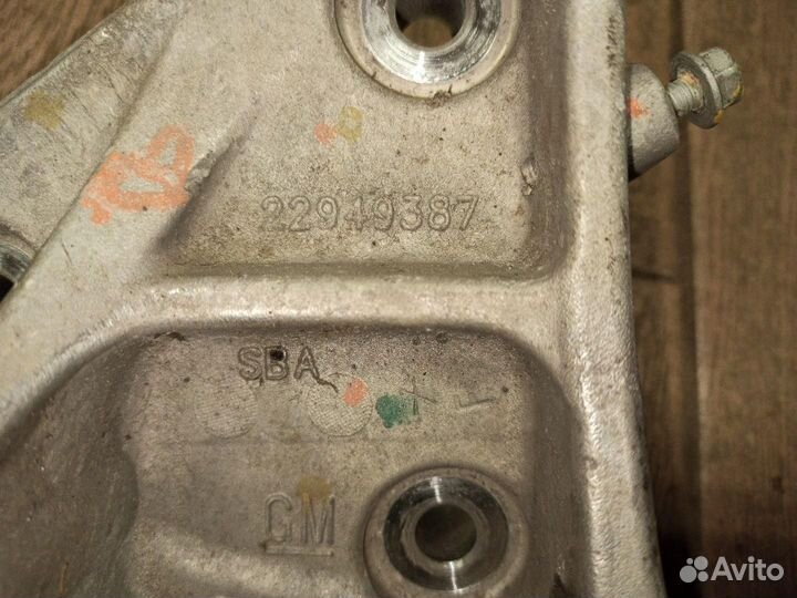 Кулак задний правый Chevrolet Malibu 9 рест. 2018