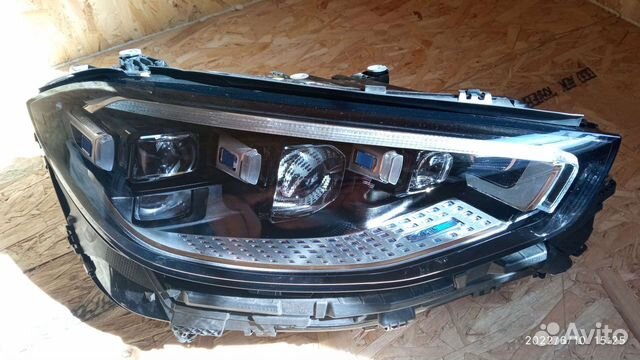 Фара правая W223