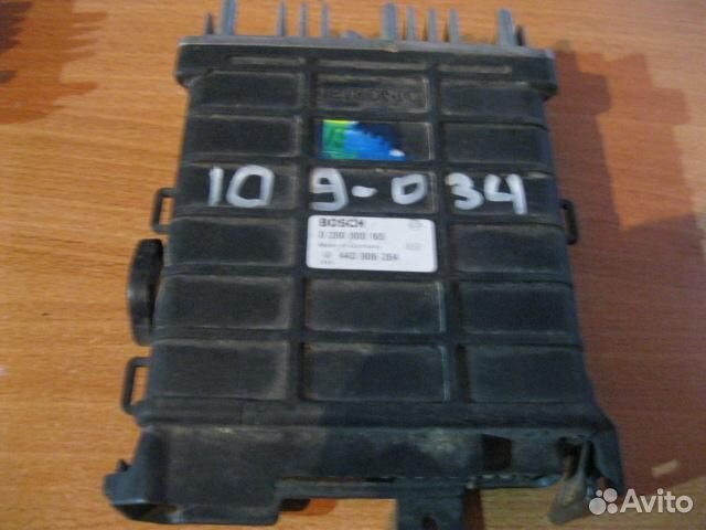 Блок управления двигателем от Audi 100 /200 (44)